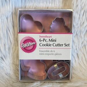 Wilton Sweetheart 6 Pc Mini Cookie Cutter Set